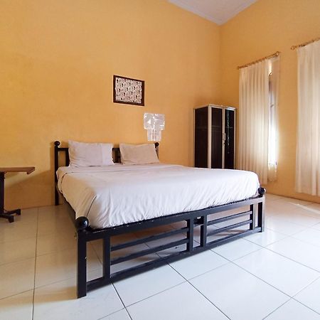 Reddoorz At El Shaday Homestay Banyuwangi Banyuwangi  Zewnętrze zdjęcie