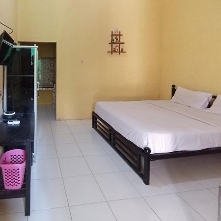 Reddoorz At El Shaday Homestay Banyuwangi Banyuwangi  Zewnętrze zdjęcie