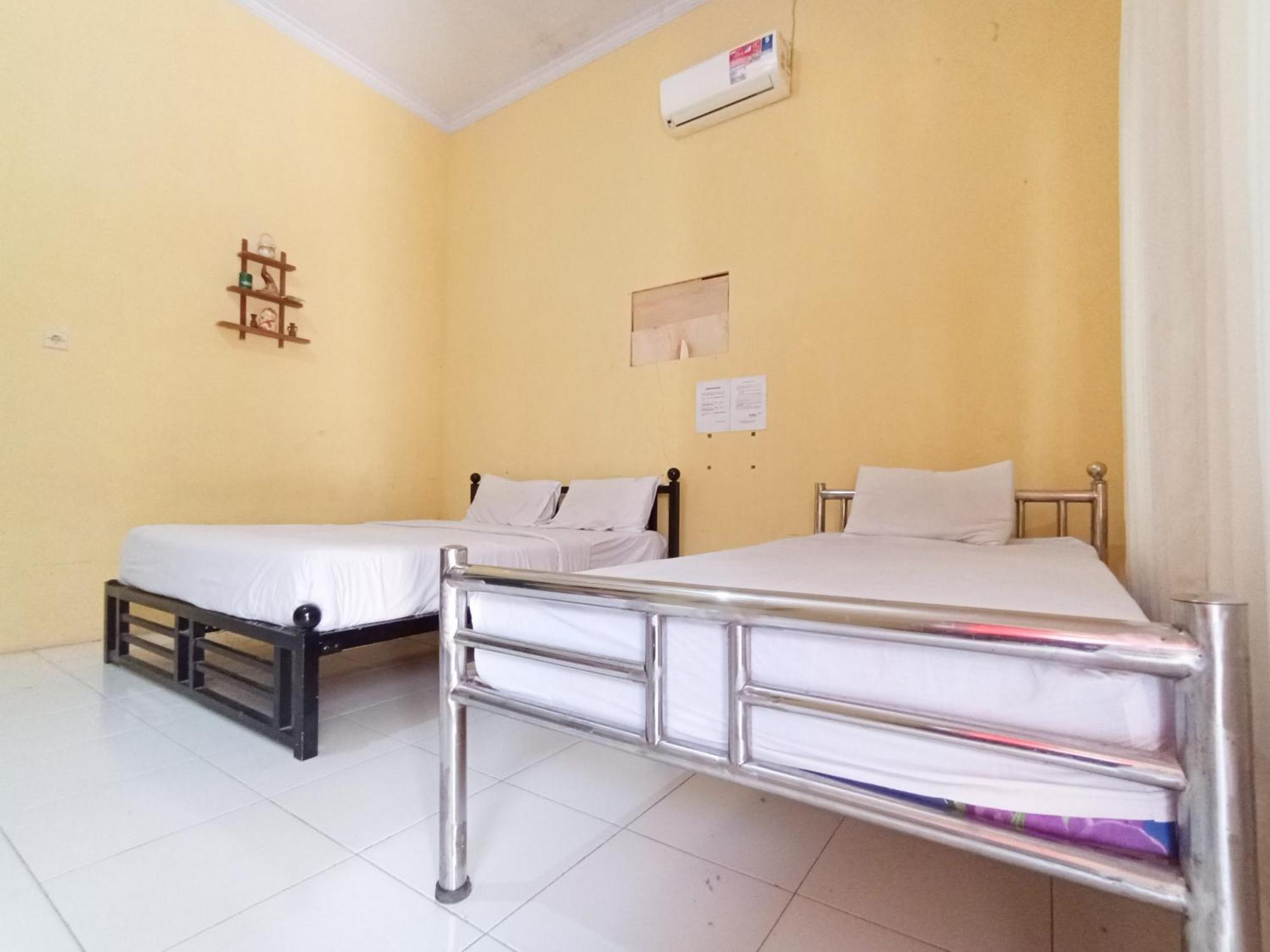 Reddoorz At El Shaday Homestay Banyuwangi Banyuwangi  Zewnętrze zdjęcie
